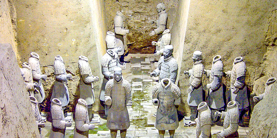 Terra cotta warriors without heads in pit 3